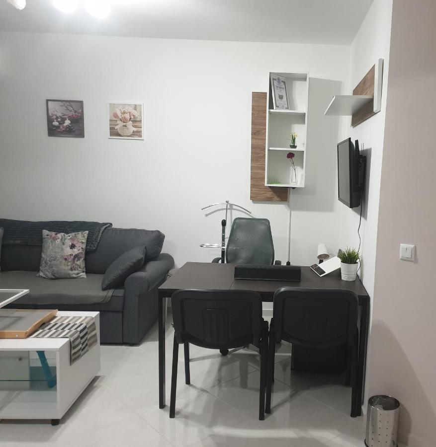 New The Twins Varna Two-Bedroom, Apt 5 At 15 Tsani Ginchev Street, Floor 3 외부 사진
